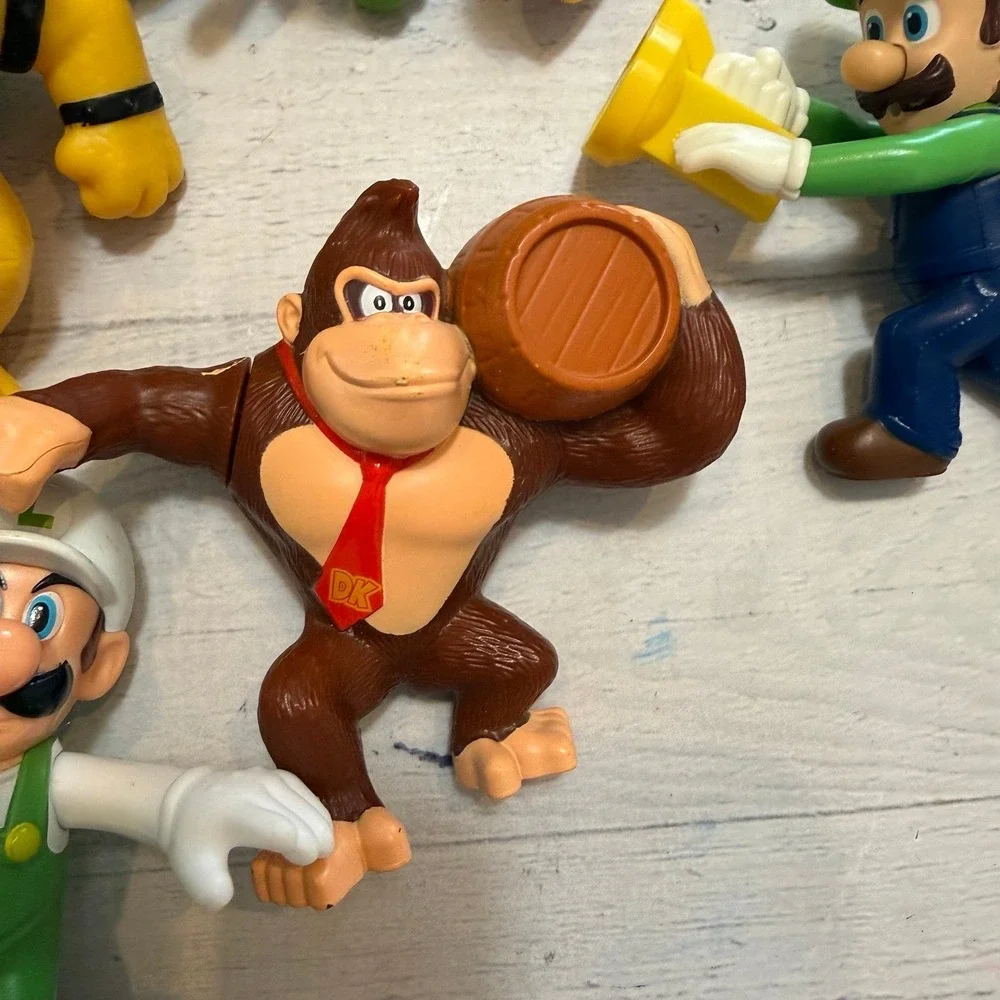 Super Mario brothers misc‎ McDonald's happy meal toys